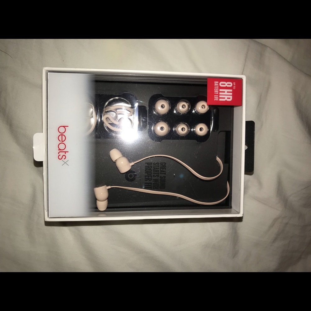 Wireless beats headphones